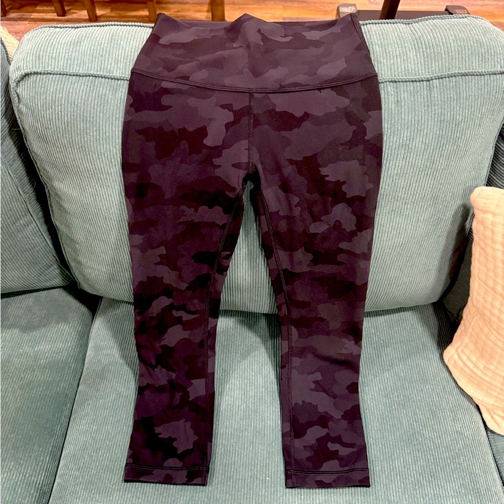 Lululemon Wunder Under Crop HR 21" Black NWOT - Picture 2 of 13